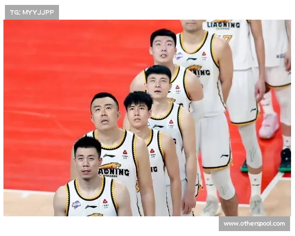 季前热身赛:球队新策略与明星表现闪耀 季前热身赛:球队新策略与明星表现闪耀